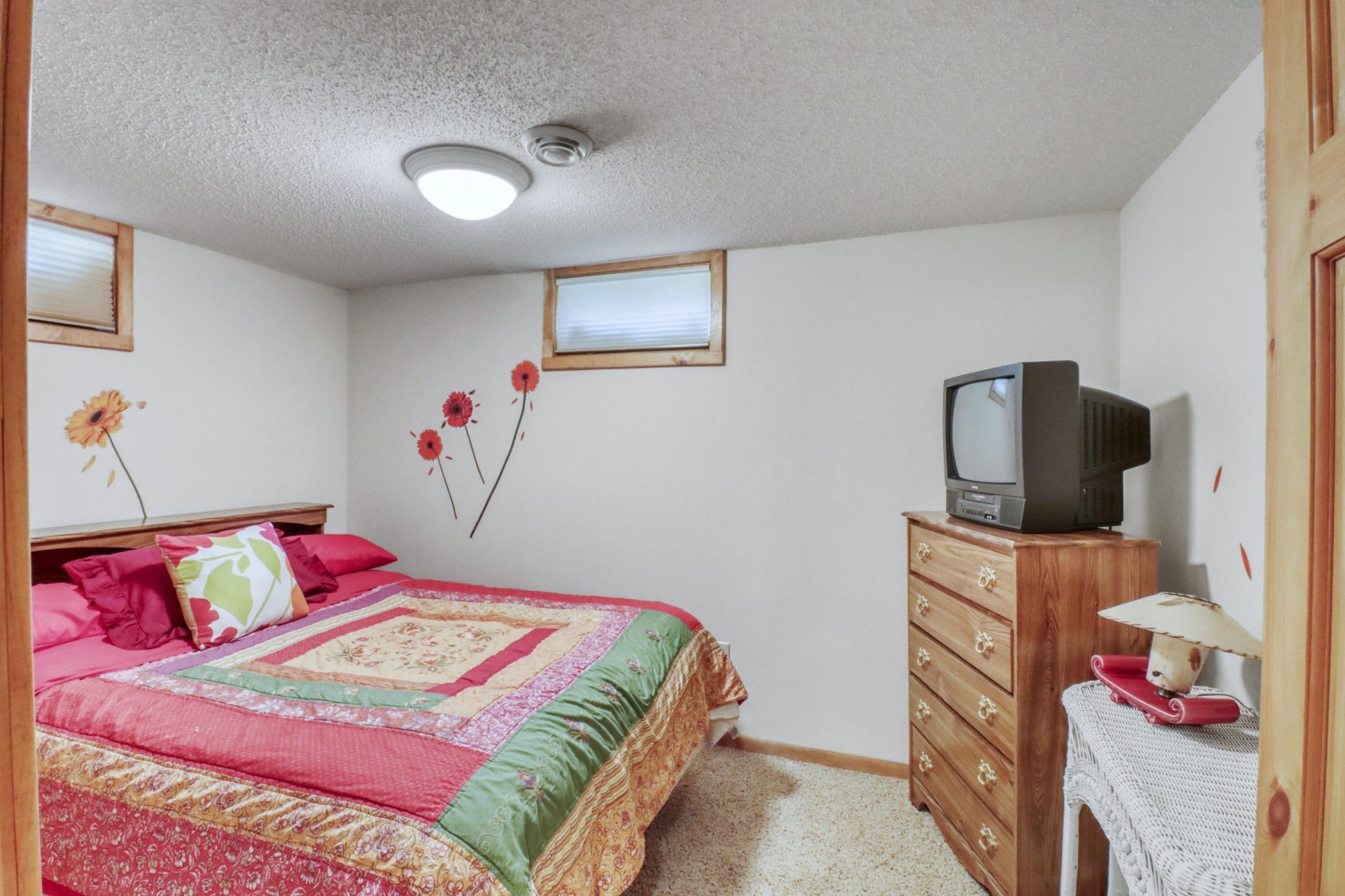 Basement Bedroom1_1.JPG