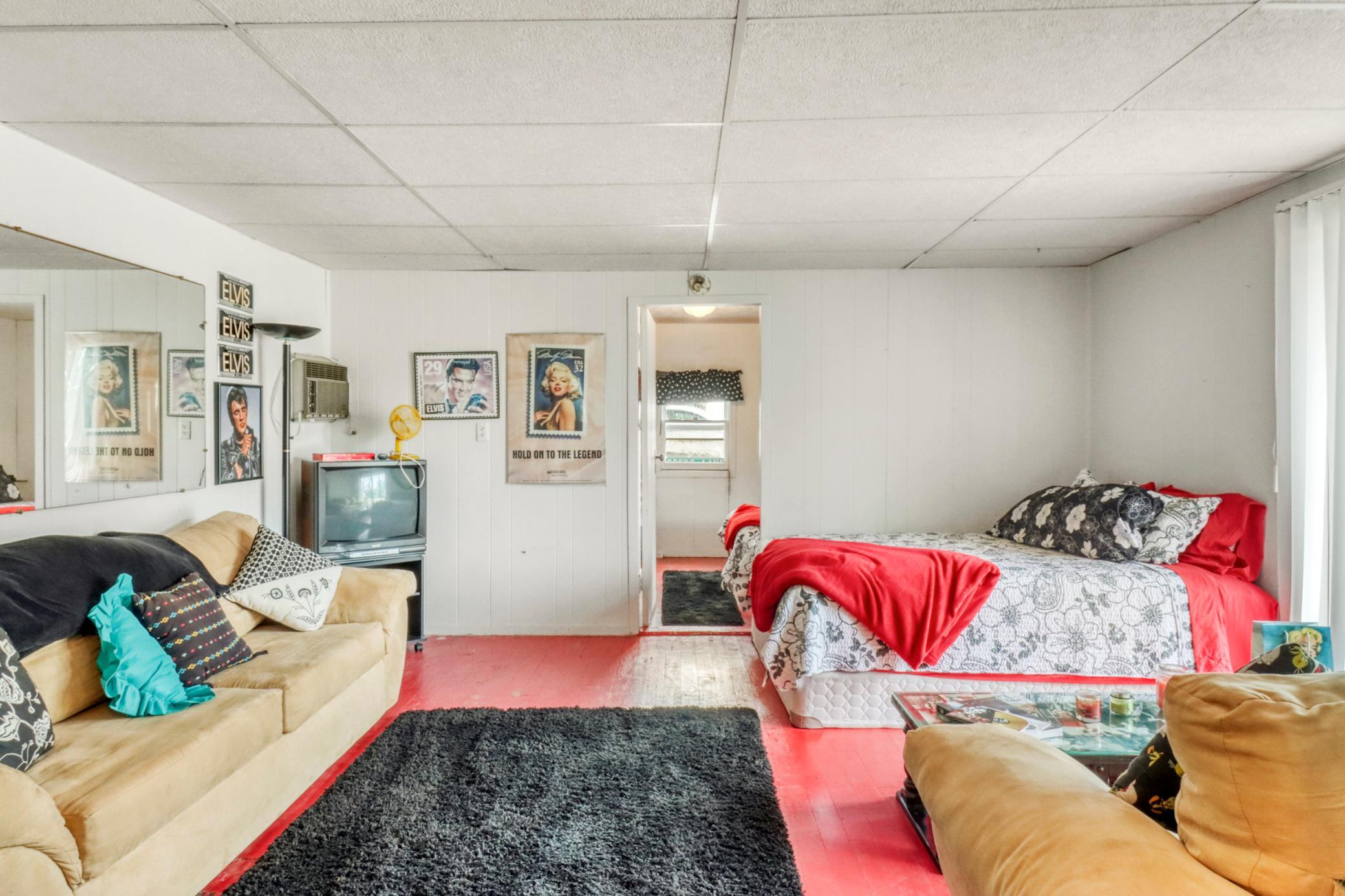 Guesthouse1_2.JPG