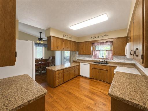 3 Kitchen.jpg