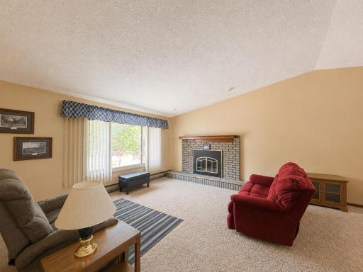 5 Living Room.jpg