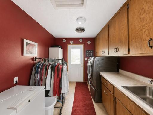 12 Laundry Room.jpg