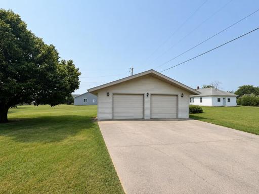 Detached Garage.jpg