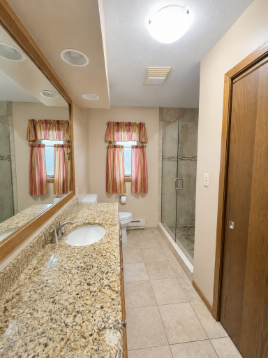 7.2 Bathroom Upper.jpeg