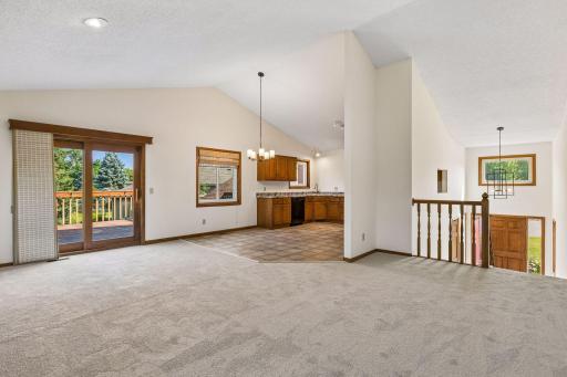 4635 Yorktown Lane North - Spacecrafting - 0010.jpg