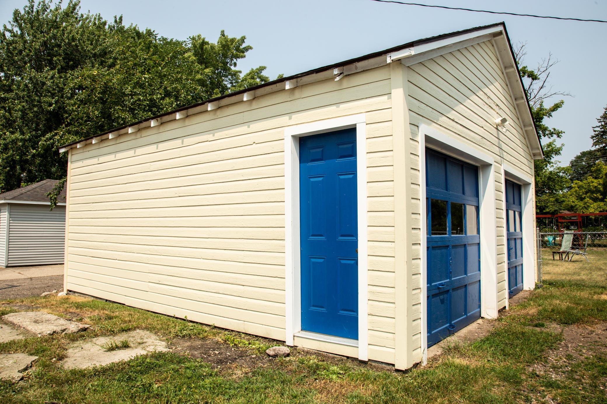 Det two stall