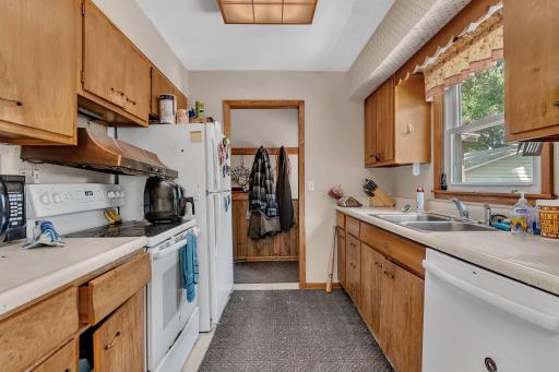 Main level kitchen!