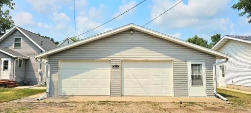 810 Columbia, Morris, MN 56267