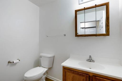 4903 Hamlet Ave N - Web Quality - 020 - 17 Powder Room.jpg