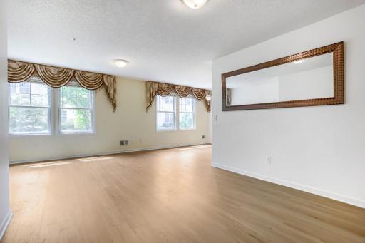 4903 Hamlet Ave N - Web Quality - 014 - 11 Living Room.jpg