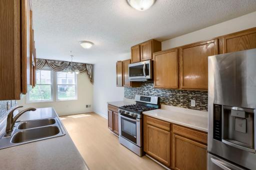 4903 Hamlet Ave N - Web Quality - 016 - 13 Kitchen.jpg