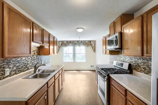 4903 Hamlet Ave N - Web Quality - 017 - 14 Kitchen.jpg