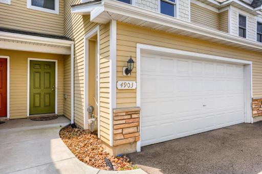 4903 Hamlet Ave N - Web Quality - 006 - 03 Exterior Front.jpg