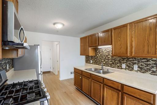 4903 Hamlet Ave N - Web Quality - 018 - 15 Kitchen.jpg