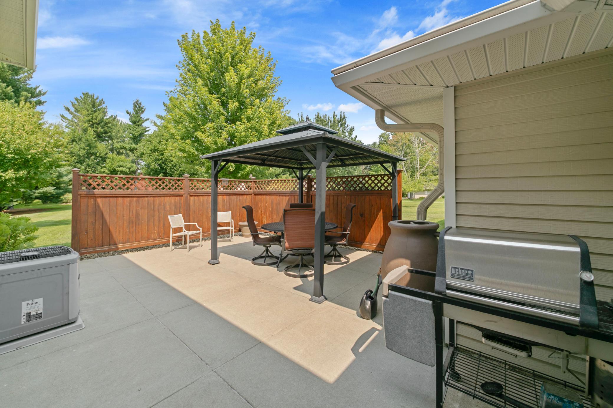 Backyard patio w/privacy fence