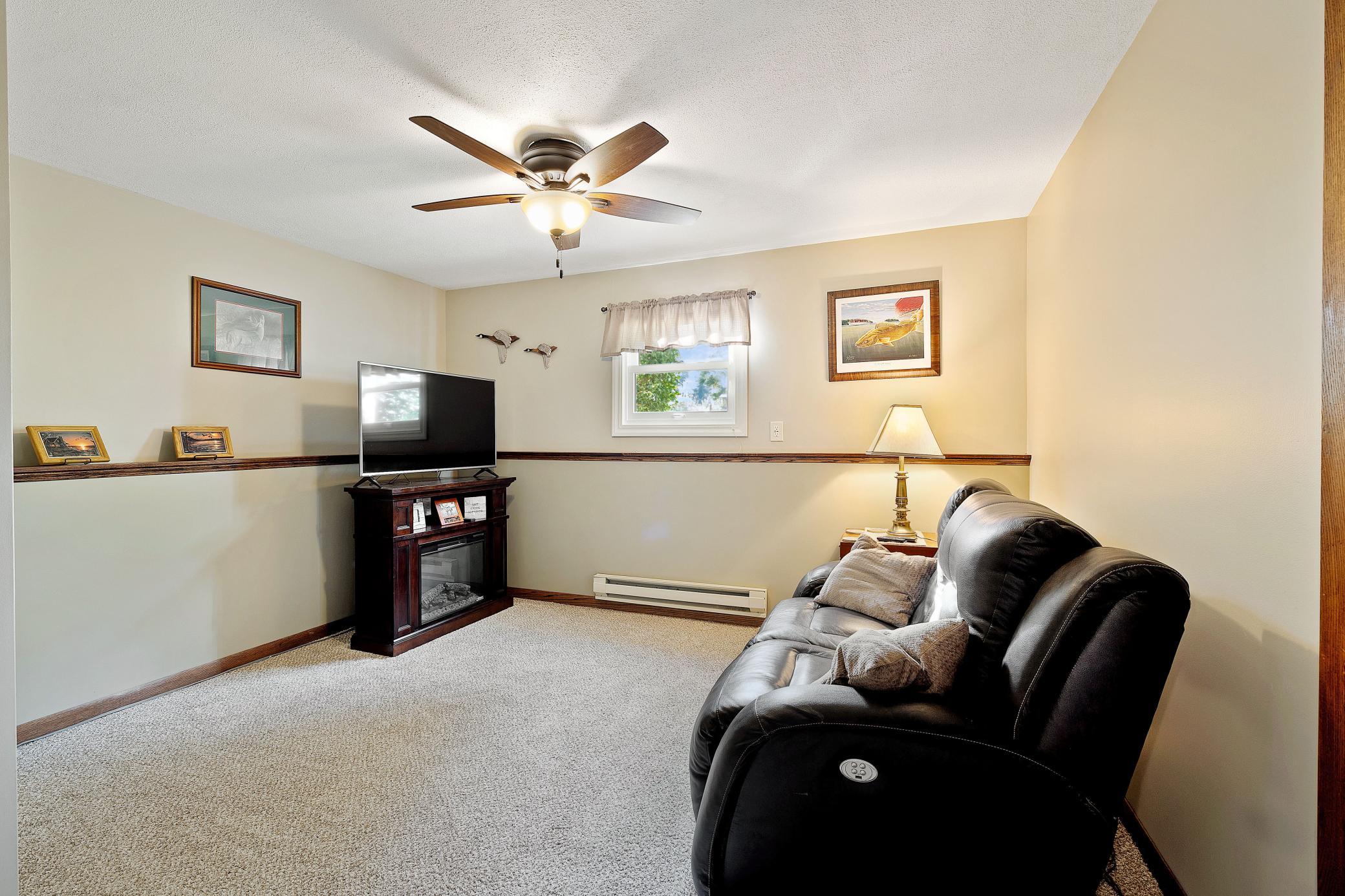 Ceiling fans in almost every room and new carpet