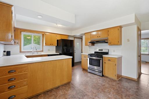 11018 Rich Valley Boulevard, Inver Grove Heights, MN 55077