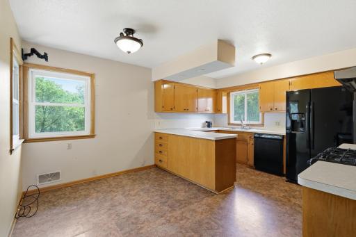 11018 Rich Valley Boulevard, Inver Grove Heights, MN 55077