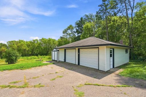 11018 Rich Valley Boulevard, Inver Grove Heights, MN 55077