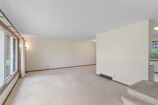 9908 Oxborough Road, Minneapolis, MN 55437