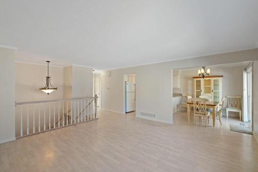 6140 Creek View Trail, Minnetonka, MN 55345
