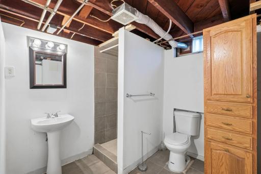 Lower Level 3/4 Bath