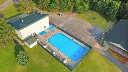 Pool & parking