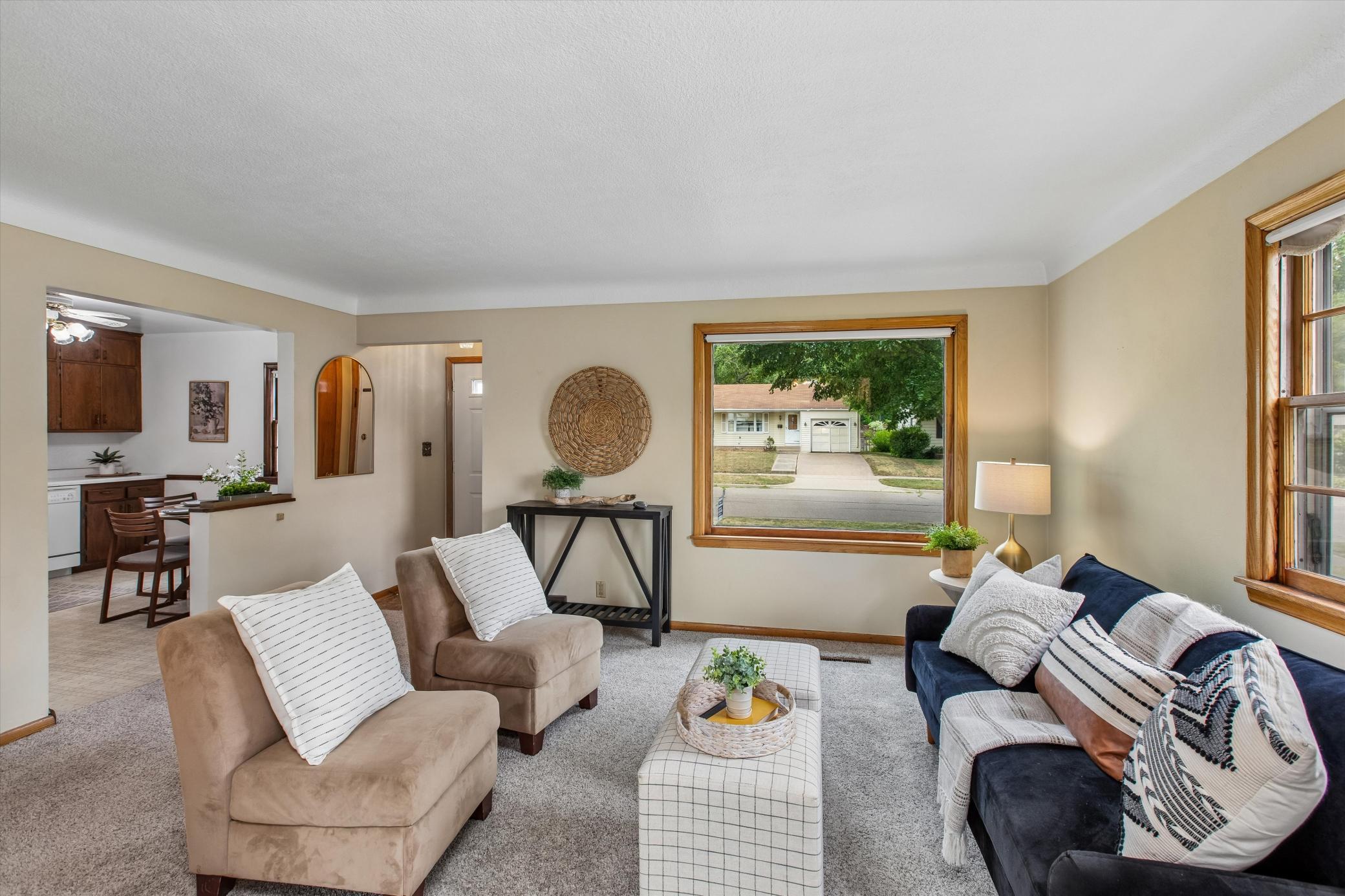 Casual, comfortable living room!