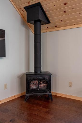 5020 Woodland Drive NW, Hackensack, MN 56452