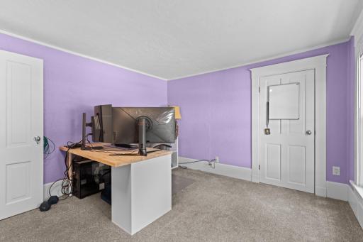 Spacious 2nd bedroom