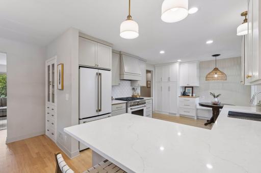2237 Edgcumbe Road, Saint Paul, MN 55116