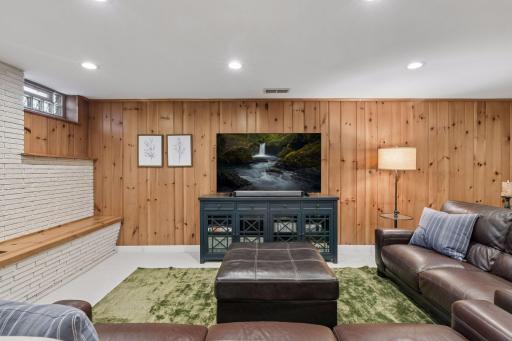 2237 Edgcumbe Road, Saint Paul, MN 55116