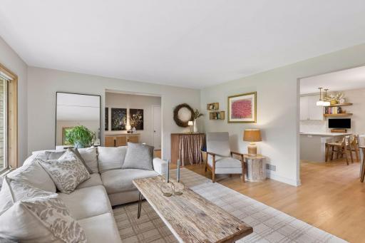 2237 Edgcumbe Road, Saint Paul, MN 55116