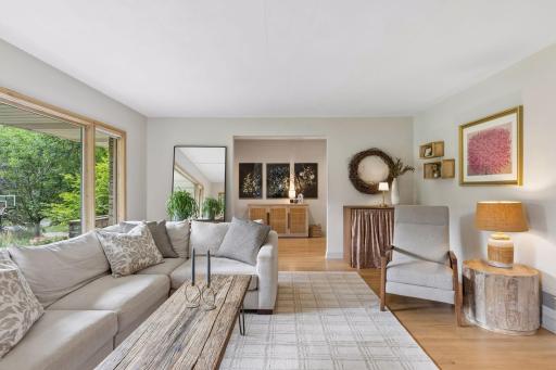 2237 Edgcumbe Road, Saint Paul, MN 55116