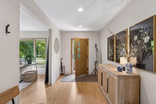 2237 Edgcumbe Road, Saint Paul, MN 55116