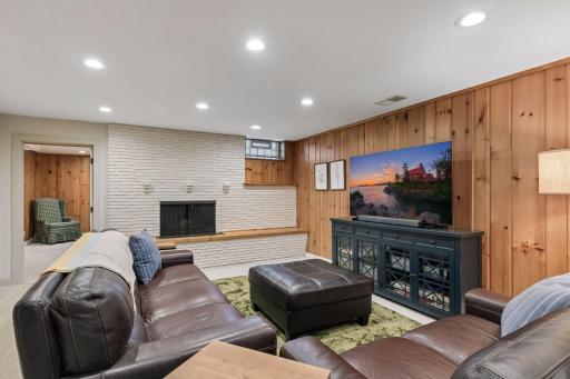 2237 Edgcumbe Road, Saint Paul, MN 55116