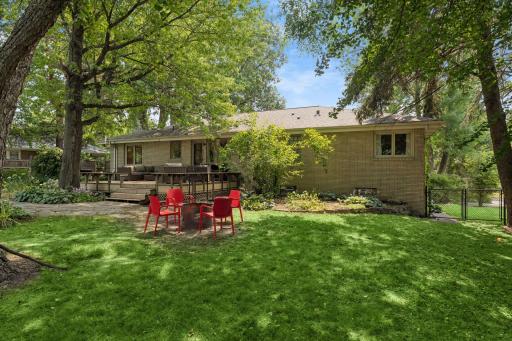 2237 Edgcumbe Road, Saint Paul, MN 55116