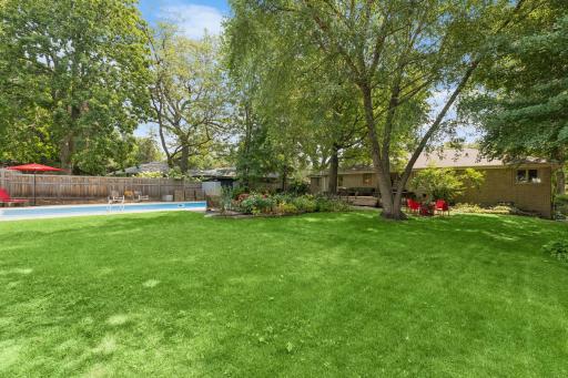 2237 Edgcumbe Road, Saint Paul, MN 55116