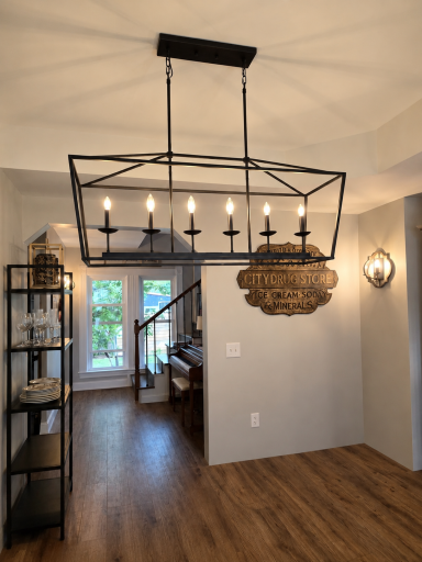 One more angle of the dining room.