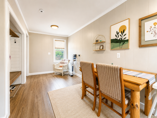 07 Dining Room & Back Foyer.png