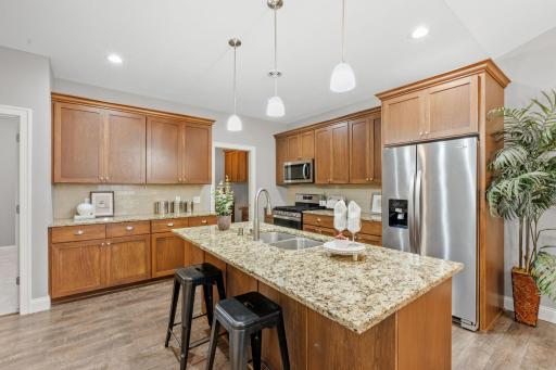 620 Liberty Way, Vadnais Heights, MN 55127