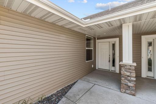 620 Liberty Way, Vadnais Heights, MN 55127