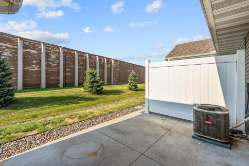 620 Liberty Way, Vadnais Heights, MN 55127