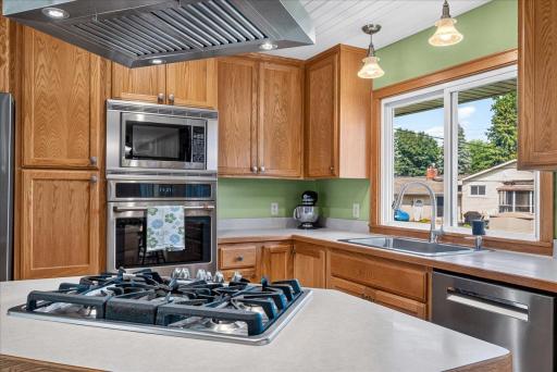 Beautiful stainless steel appliances.