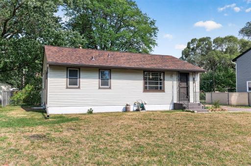 10417 7th Street NE, Minneapolis, MN 55434