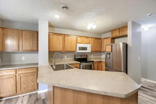 2575 Yellowstone Dr - Web Quality - 012 - 12 Kitchen.jpg