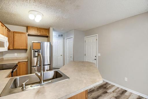 2575 Yellowstone Dr - Web Quality - 011 - 11 Kitchen.jpg