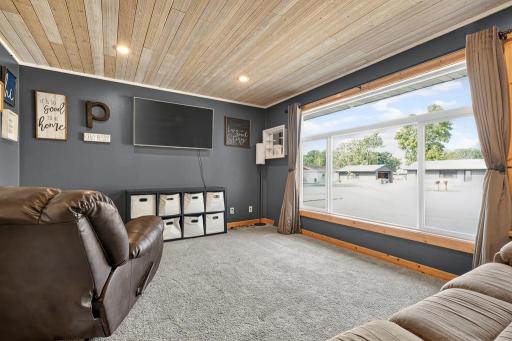 This front window with all the surrounding accents is simply stunning.
