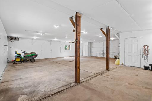 9800 253rd Avenue NE, Stacy, MN 55079