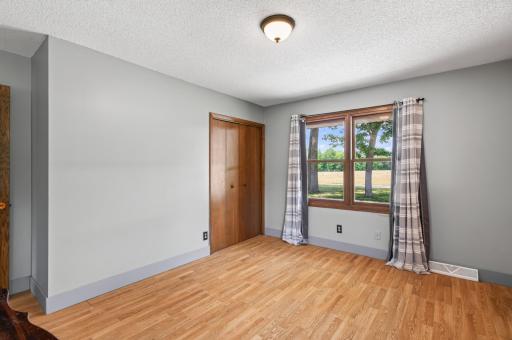9800 253rd Avenue NE, Stacy, MN 55079