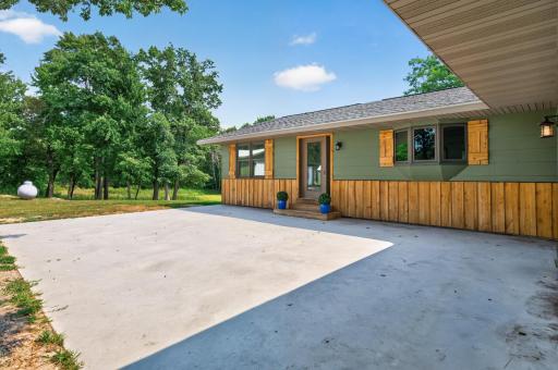 9800 253rd Avenue NE, Stacy, MN 55079